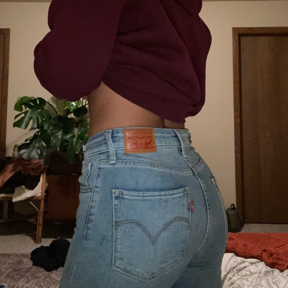 Levi’s 721 High Rise Skinny Jeans
